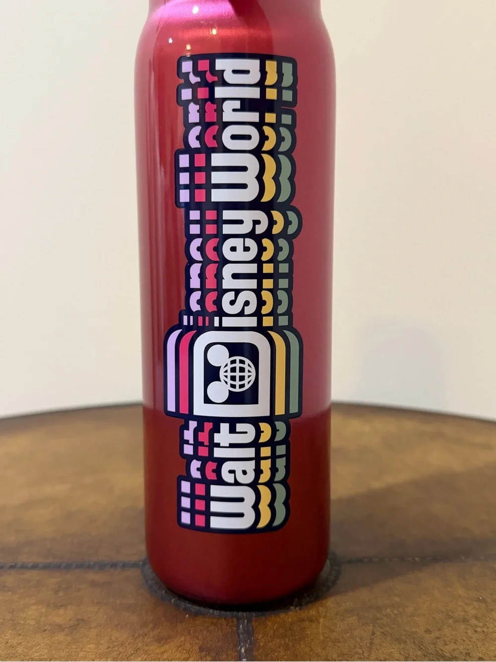 NEW STARBUCKS WALT DISNEY WORLD LOGO WATER BOTTLE IN HOT PINK 20oz